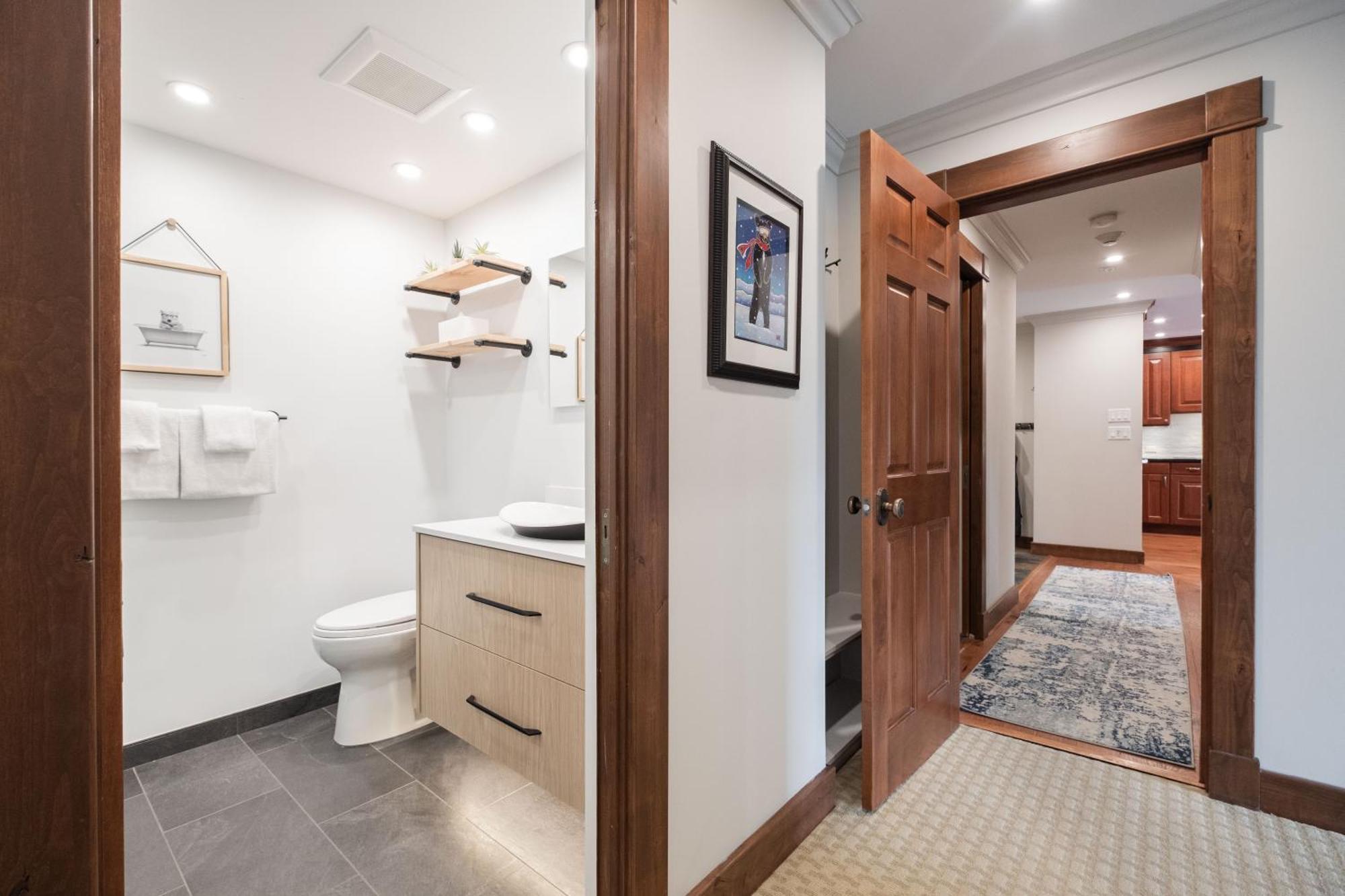 Villa Greyhawk By Outpost Whistler Extérieur photo
