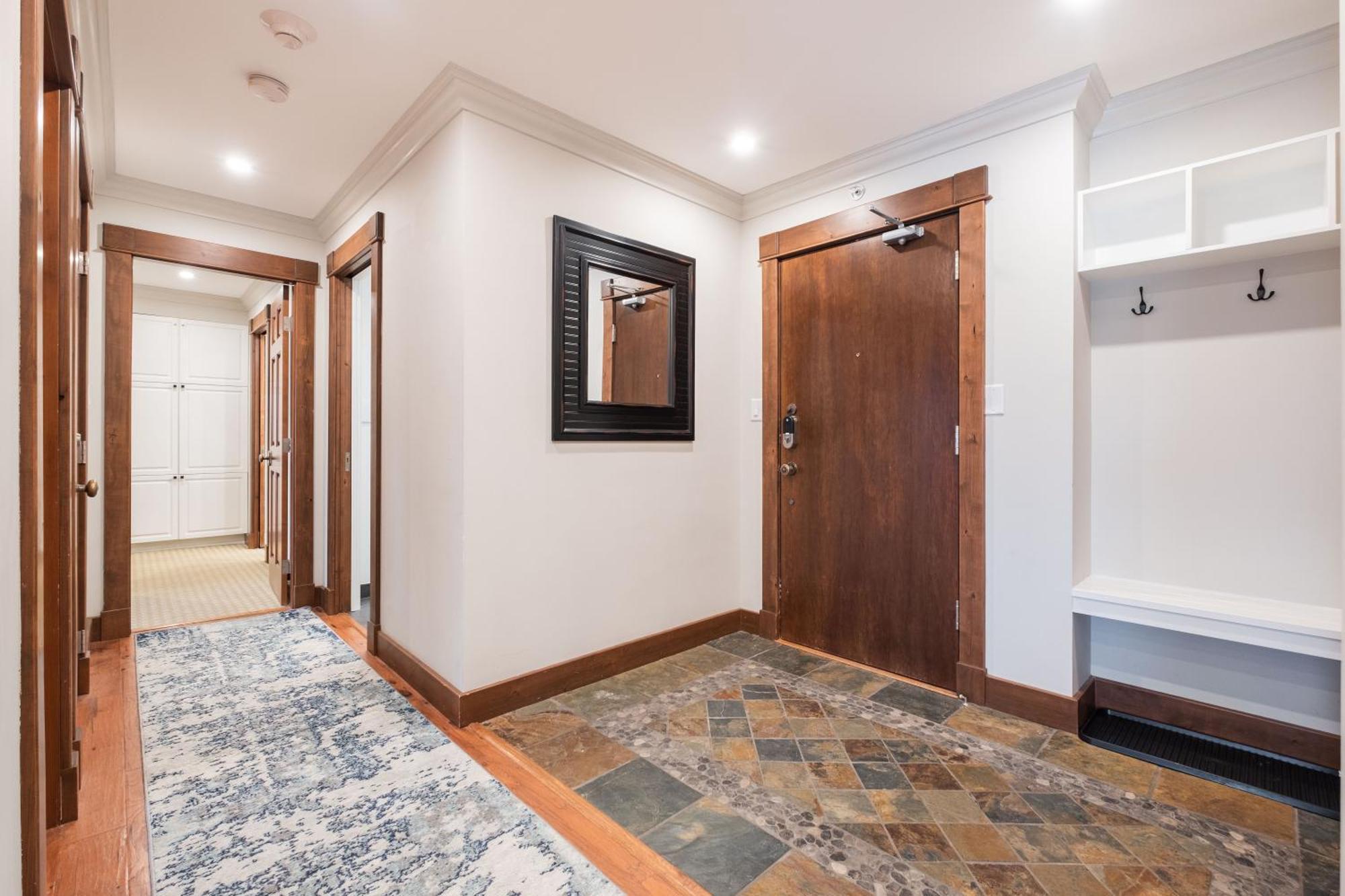 Villa Greyhawk By Outpost Whistler Extérieur photo