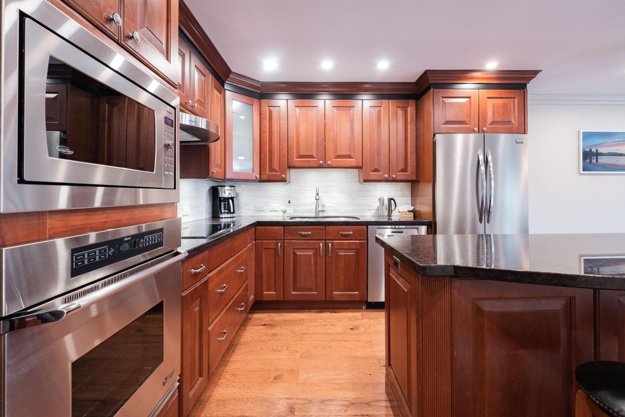 Villa Greyhawk By Outpost Whistler Extérieur photo