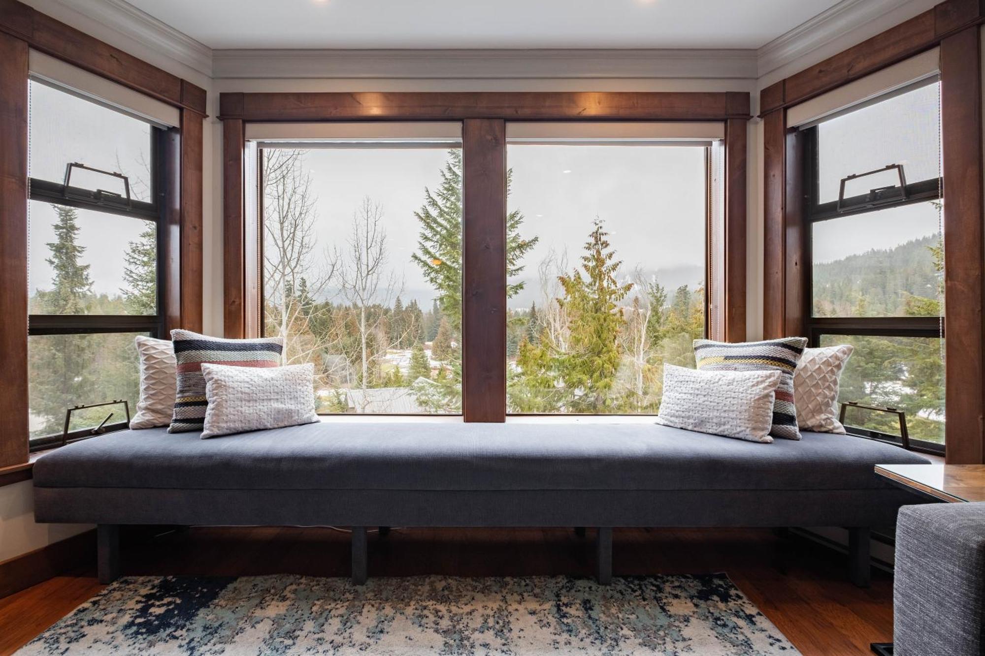 Villa Greyhawk By Outpost Whistler Extérieur photo