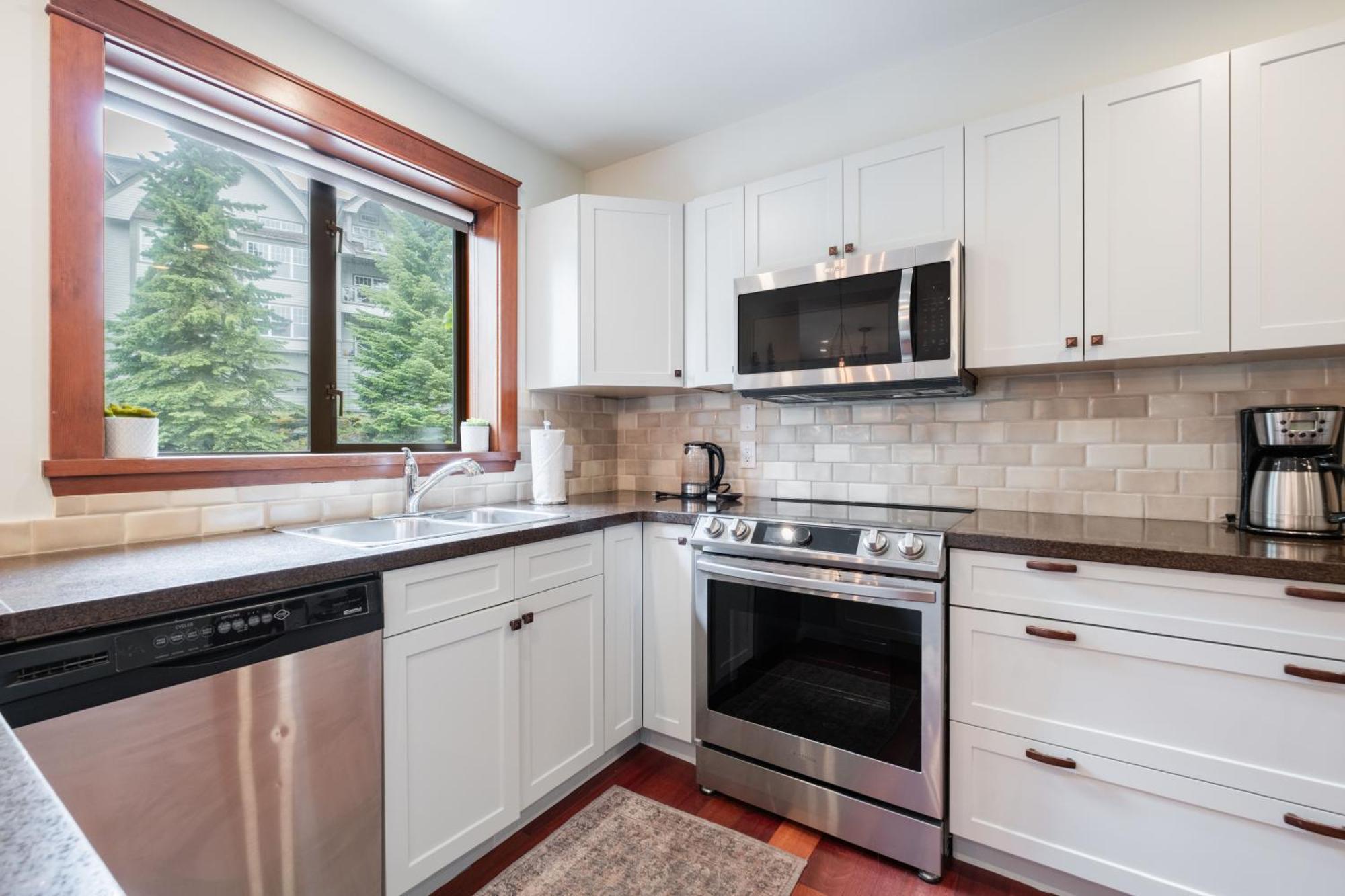 Villa Greyhawk By Outpost Whistler Extérieur photo