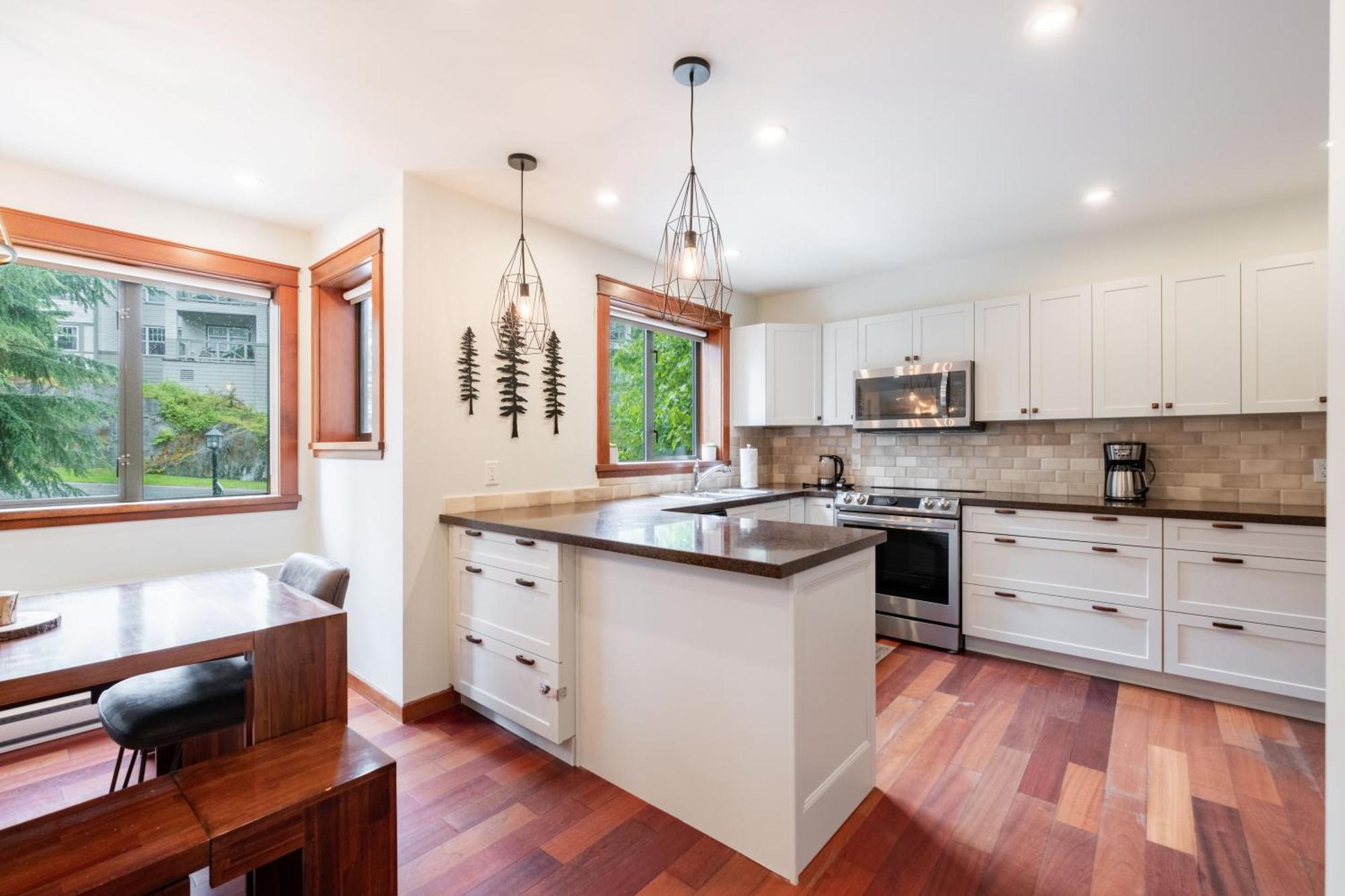 Villa Greyhawk By Outpost Whistler Extérieur photo