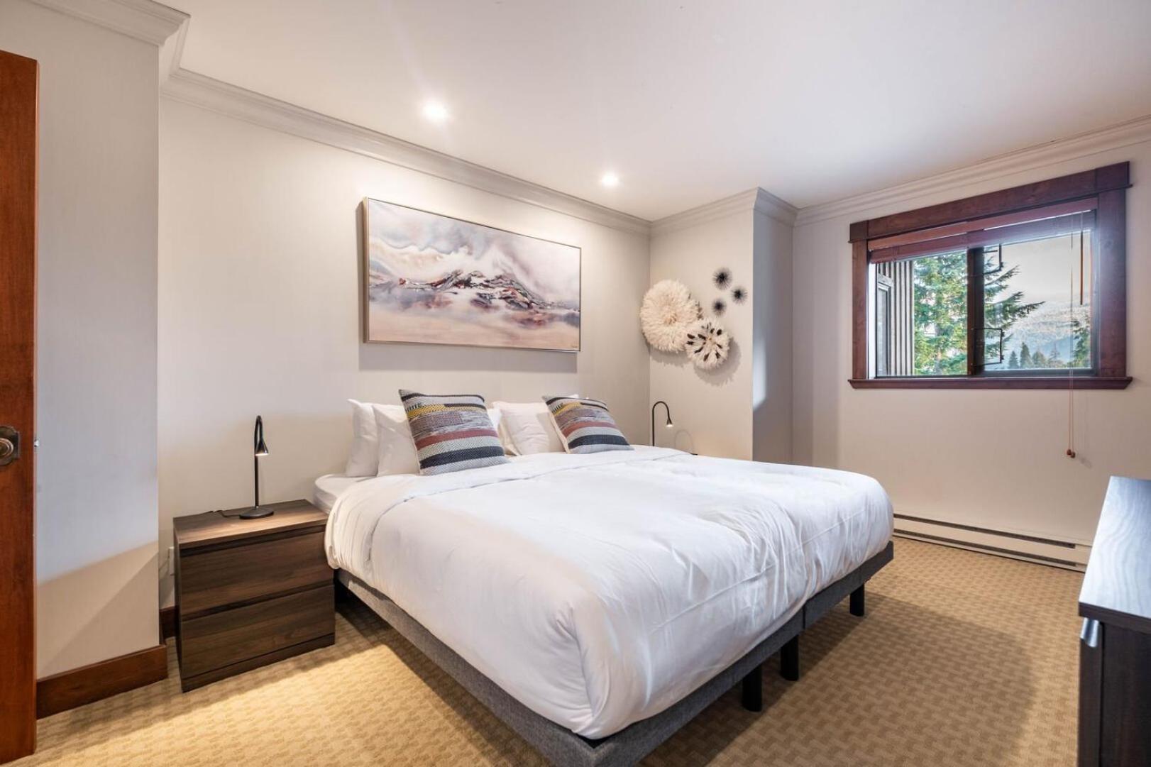 Villa Greyhawk By Outpost Whistler Extérieur photo