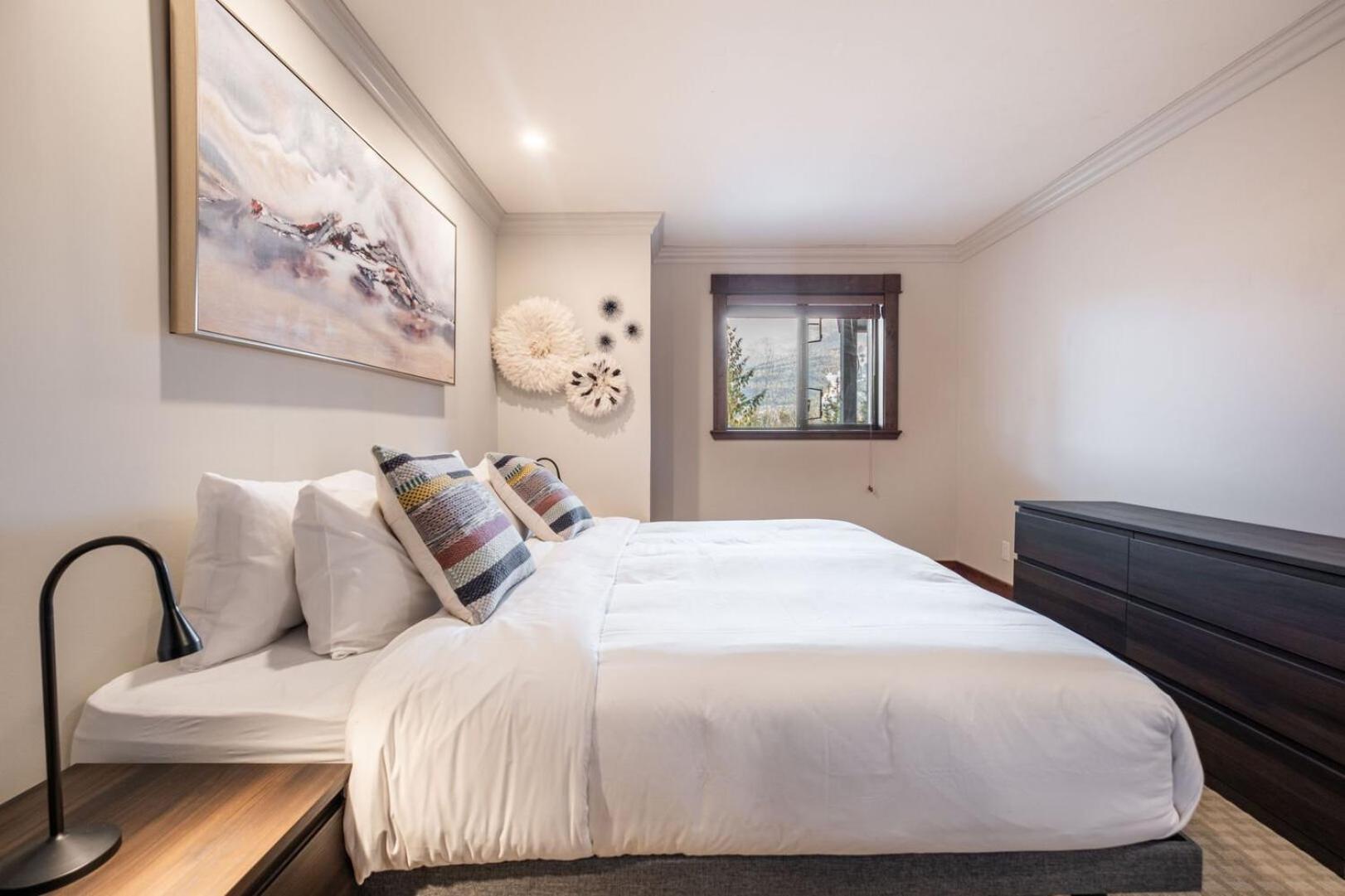 Villa Greyhawk By Outpost Whistler Extérieur photo